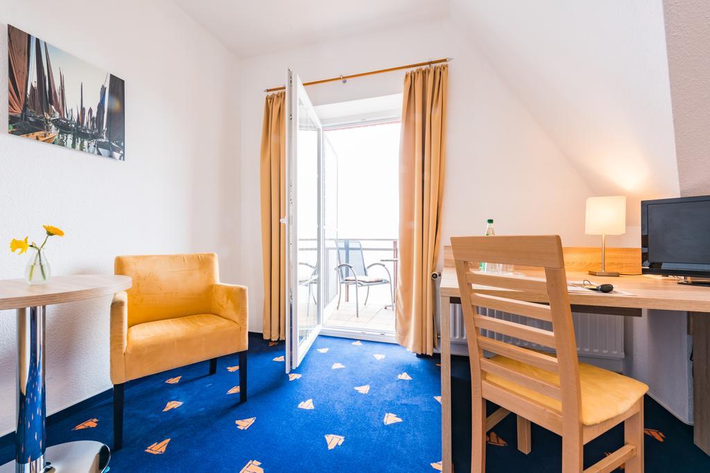 Hotel Boddenhus Garni Zingst Luaran gambar