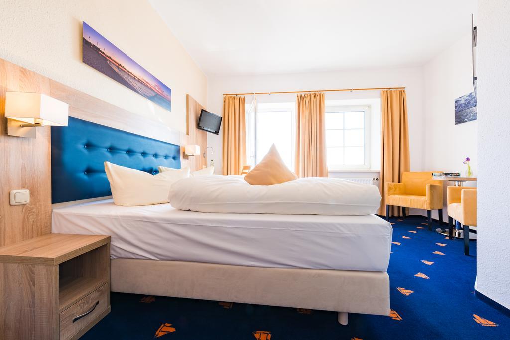 Hotel Boddenhus Garni Zingst Luaran gambar