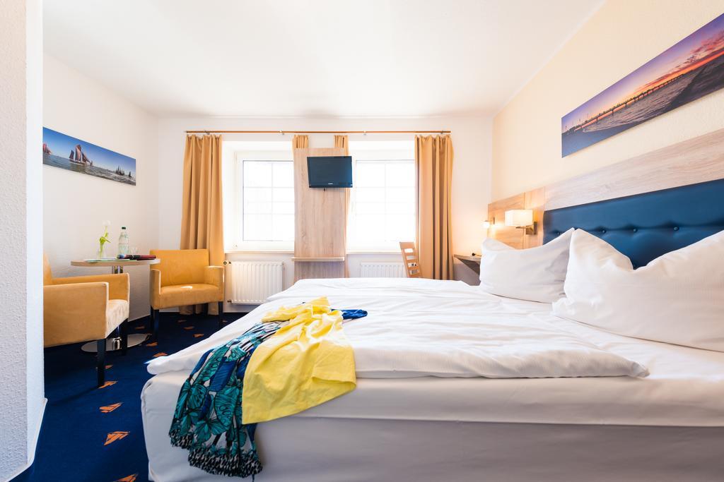 Hotel Boddenhus Garni Zingst Luaran gambar