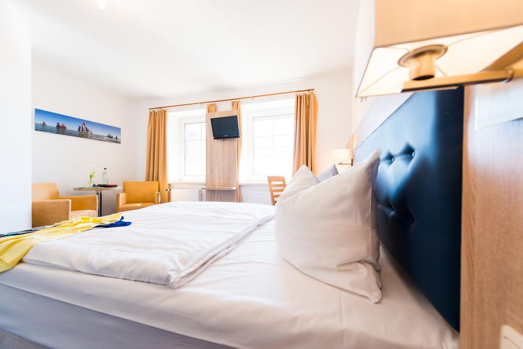 Hotel Boddenhus Garni Zingst Luaran gambar
