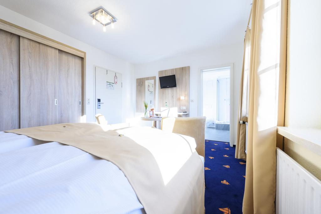 Hotel Boddenhus Garni Zingst Luaran gambar